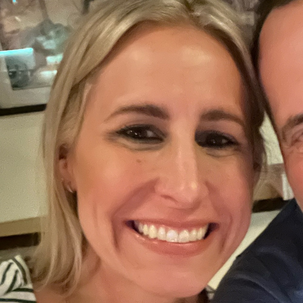 Meet your Posher, Adrienne